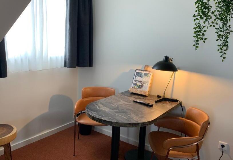 Номер Deluxe, Het Montferland