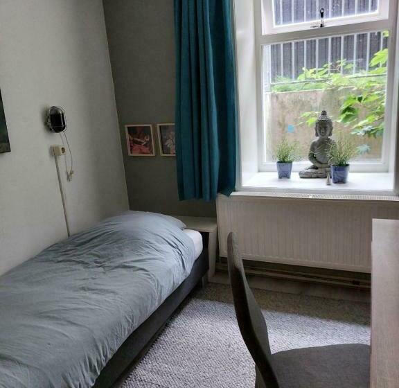 标准单人间, Simplon Hostel