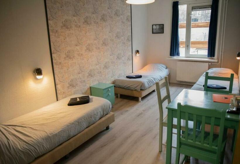 Номер Стандарт Трехместный, Simplon Hostel