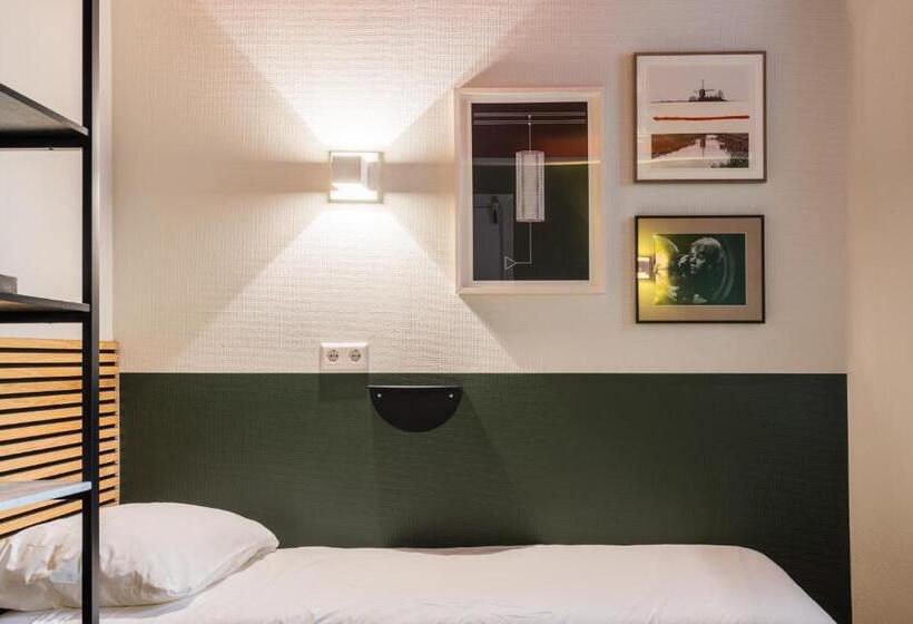 Номер Стандарт Трехместный, Weber Hotel 117