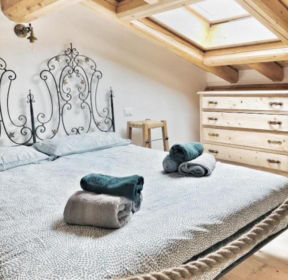 Номер Стандарт, Casa Barteèi