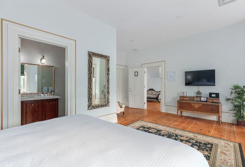 Номер Superior, Manoir Sweetsburg