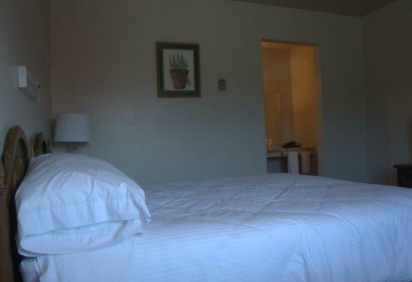 Номер Стандарт, Fortress Inn Louisbourg