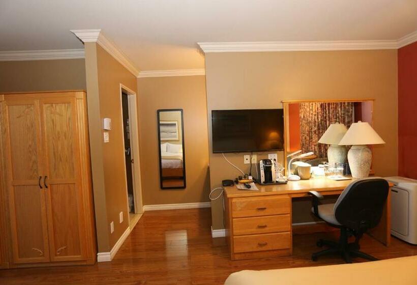 اتاق استاندارد با چشم‌انداز رودخانه, Motel Grand Pré Inc