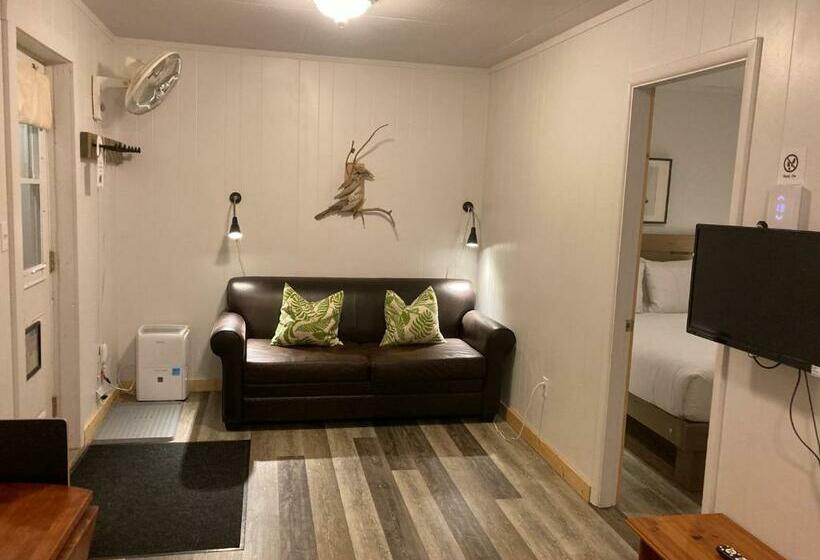 סוויטה, Pinewood Inn