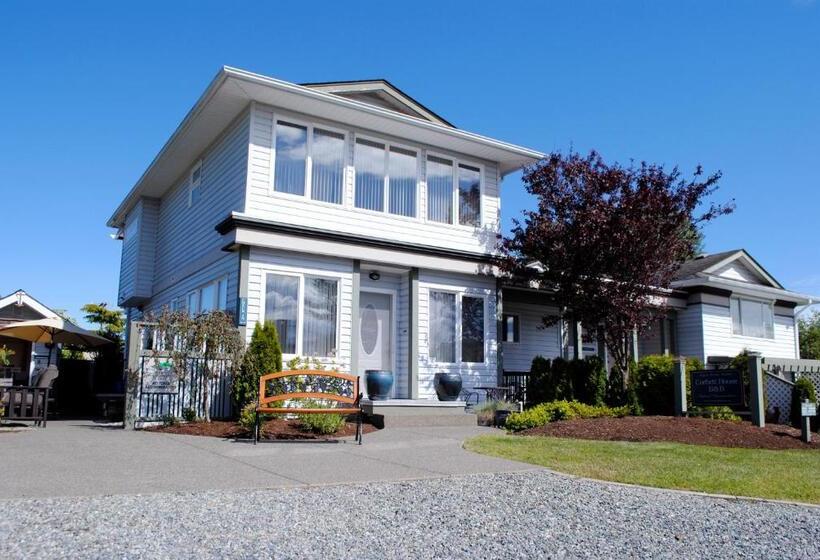 סוויטה דלוקס, Corbett Guest Suites