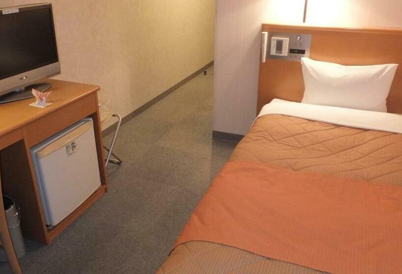 Quarto Estandar Individual, Folkloro Ominato