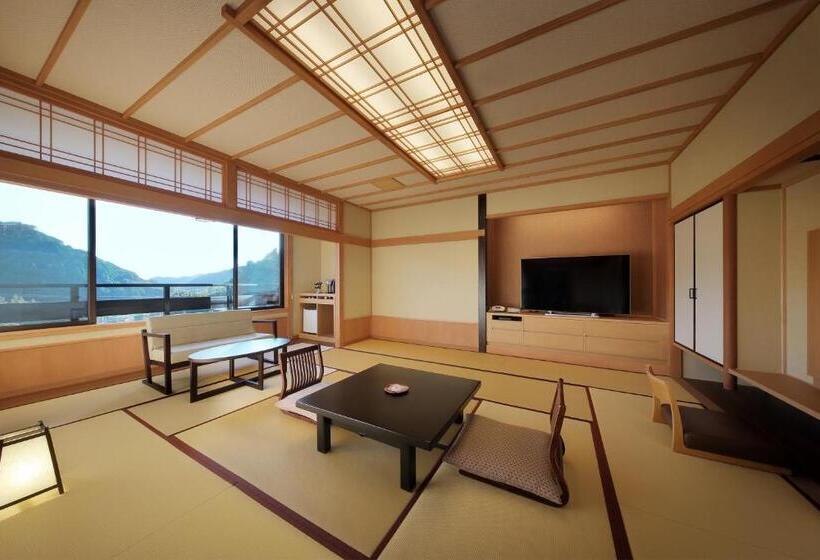 Quarto Estandar, Ryokusuitei