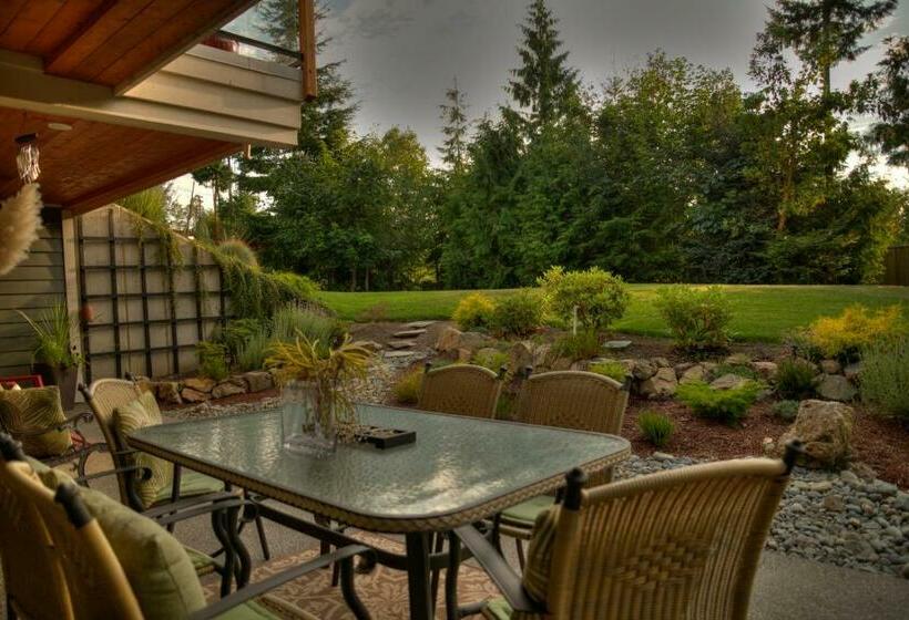 标准房带园景, Shawnigan Suite B & B