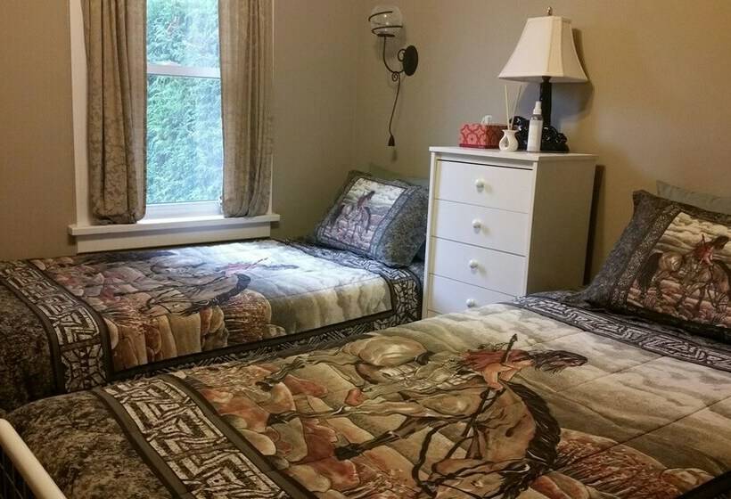 Номер Стандарт Совместная Ванная, Susan S Sanctuary Bed & Breakfast