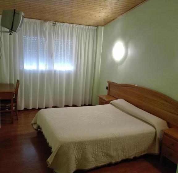 غرفة قياسية, Restaurant Casa Miquel