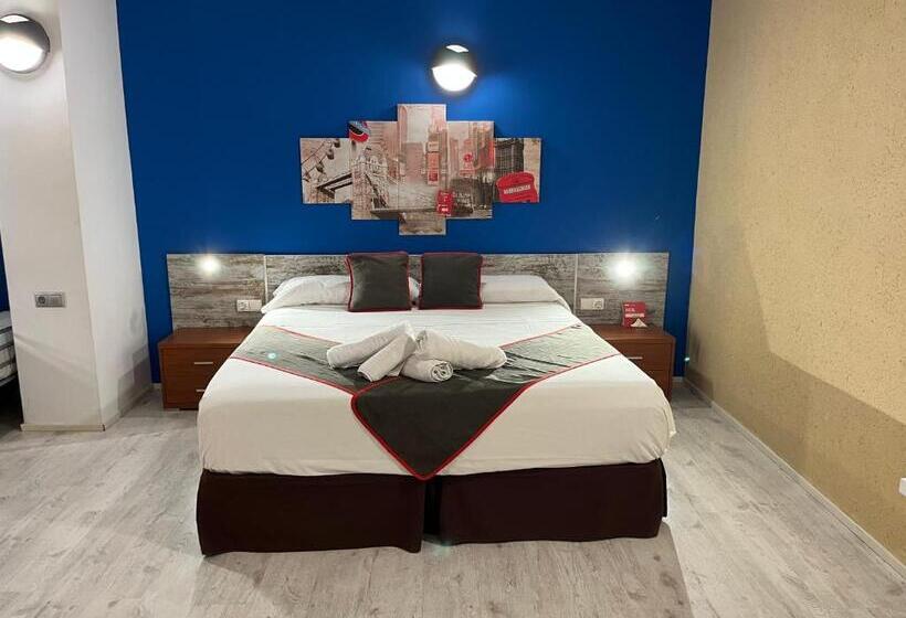 Quarto Triplo Estandar, Casa Del Cigroner