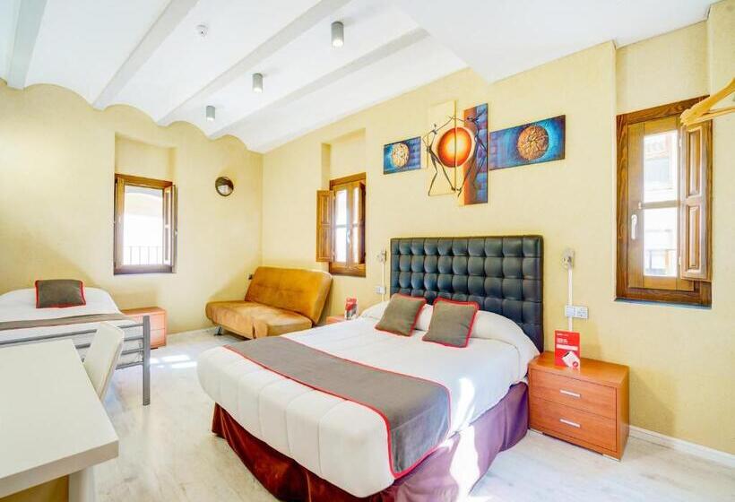 Quarto Quádruplo Estandar, Casa Del Cigroner