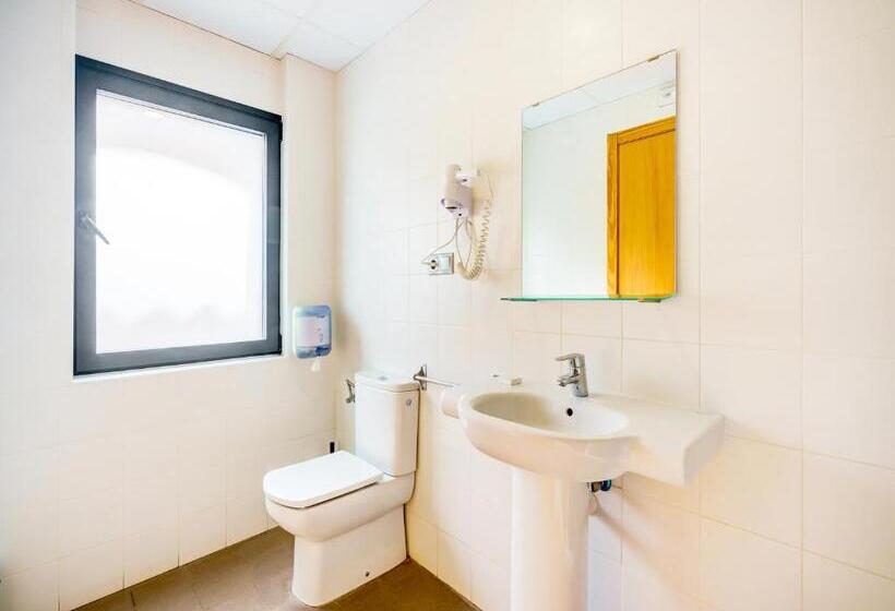 Quarto Quádruplo Estandar, Casa Del Cigroner