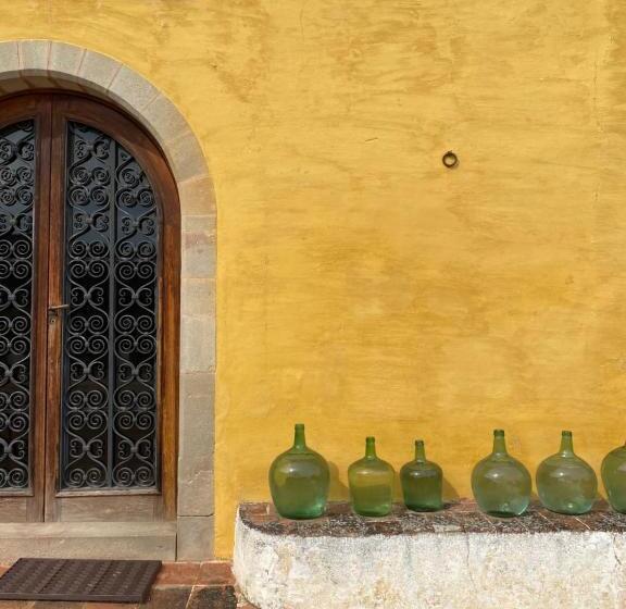 ویلای یک اتاق خوابه با استخر شنا, B&b Can Casadella