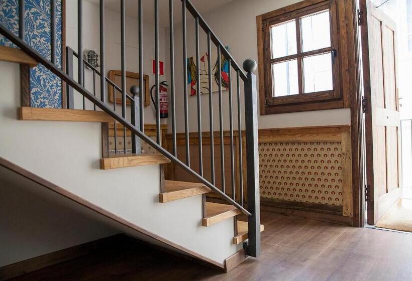 Семейный Номер, Hostel Albergue Monte Perdido