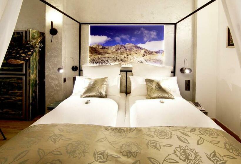 带阳台的三人标准间, Boutique Hotel Sierra De Alicante