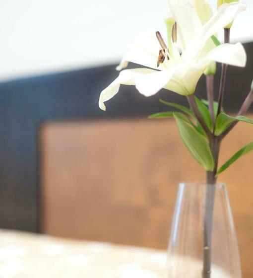 标准三人间, Restaurante Blanco Y Verde