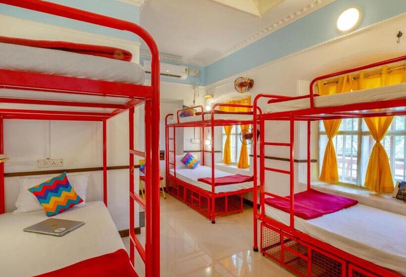 تختخواب در اتاق مشترک, Gostops Kochi