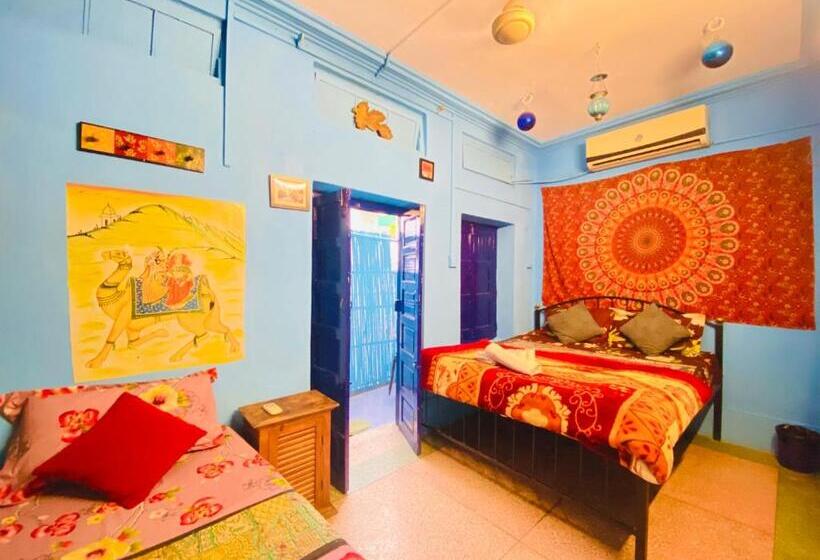带阳台标准四人间, Bob Hostel