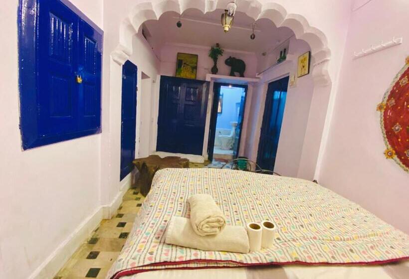 带阳台的豪华间, Bob Hostel