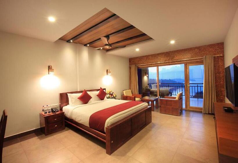스탠다드 트리플 룸, Arayal Resort A Unit Of Sharoy Resort