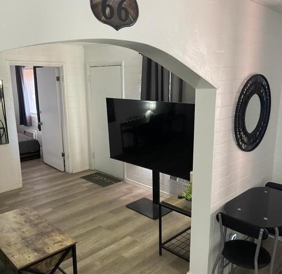 Апартаменты 1 Спальня с Балконом, Canyon S Edge Route 66 Motel