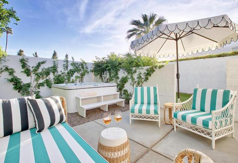 سوئیت با وان آب گرم, Dive Palm Springs