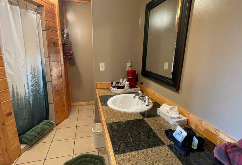 Номер Стандарт Индивидуальный, The Fishing Bear Lodge