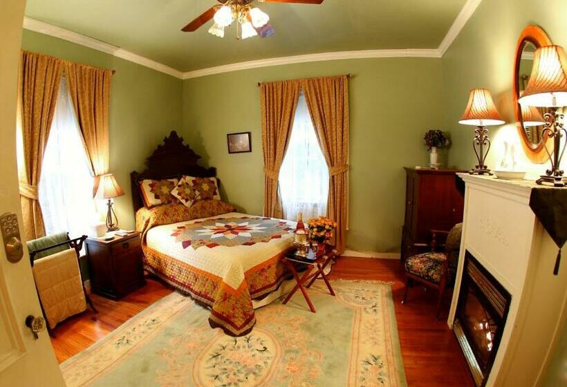 اتاق استاندارد, Center Harbor Sutton House B & B