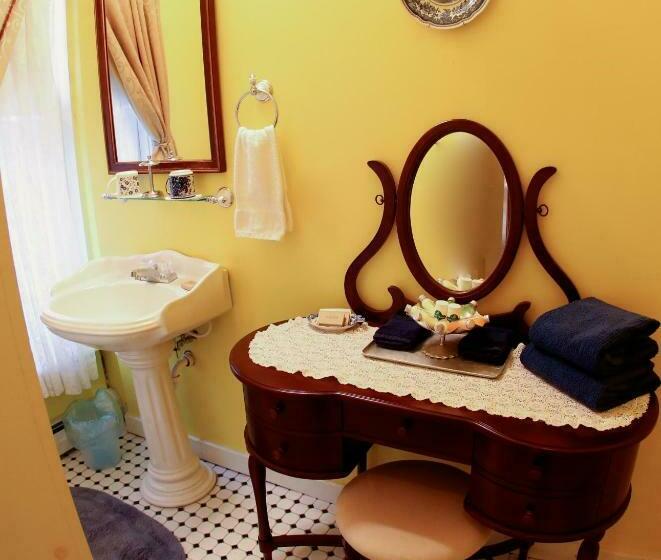 اتاق استاندارد, Center Harbor Sutton House B & B