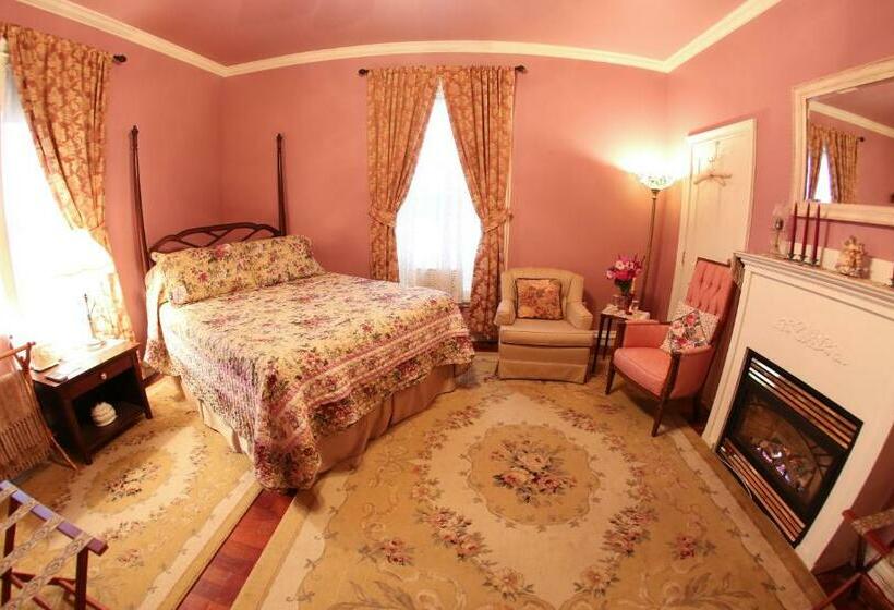 اتاق استاندارد, Center Harbor Sutton House B & B