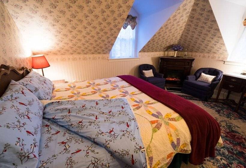 سوئیت با تخت بزرگ, Center Harbor Sutton House B & B