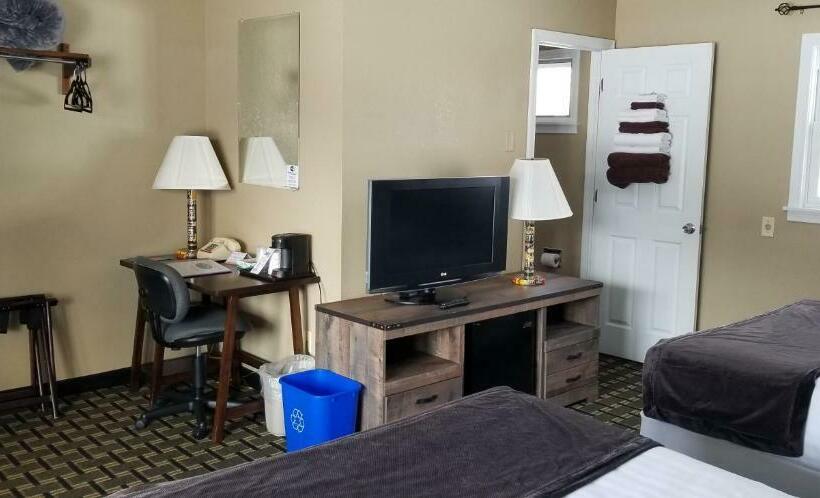 스탠다드 룸 더블 침대 2개, Middlebury Sweets Motel