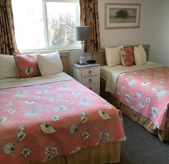 Люкс Повышенной Комфортности, Carlton House Motel And Suites