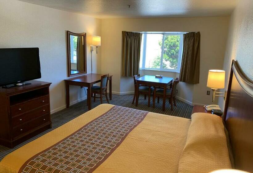Стандартный Номер Кровать Кинг, Airport Inn