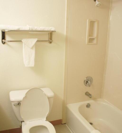 Номер Стандарт, Airport Inn