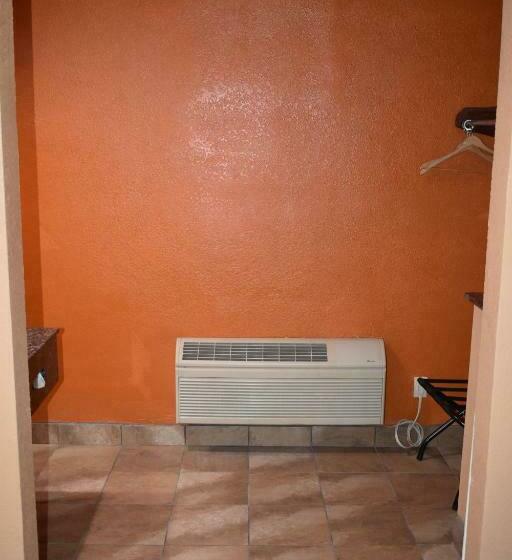 Quarto Estandar, Apex Inn