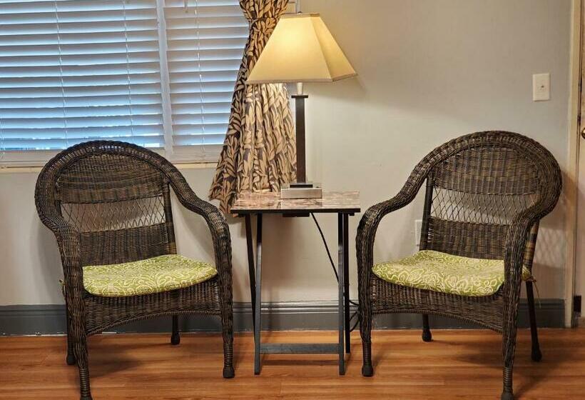 Номер Стандарт 2 Двуспальные Кровати, High Springs Country Inn