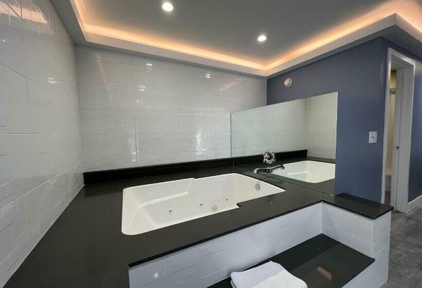 디럭스 스위트, Deluxe Inn Hawthorne/ Lax