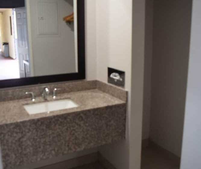 Quarto Estandar, Deluxe Inn Hawthorne/ Lax