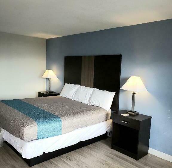 스탠다드 룸 킹사이즈 침대, Econo Lodge