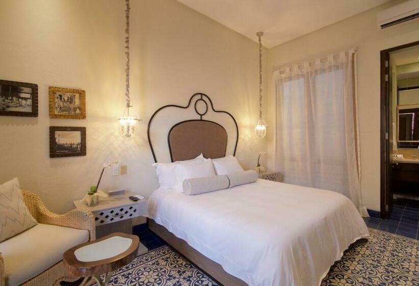 Номер Superior, Capellan De Getsemani