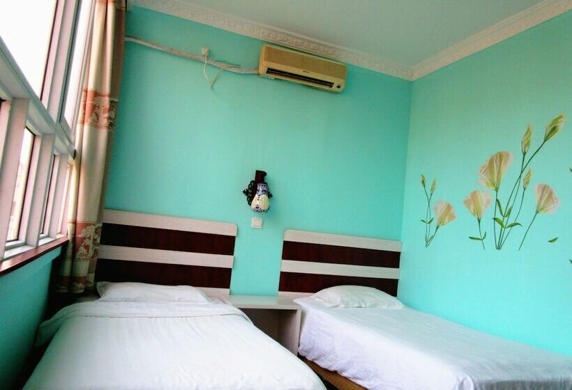 اتاق استاندارد, 25 Four Seasons Youth Hostel