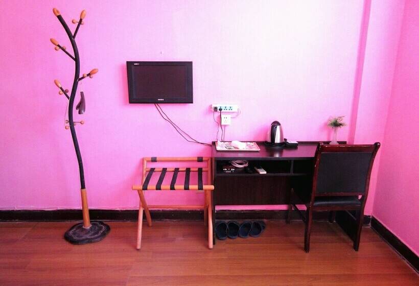 اتاق استاندارد, 25 Four Seasons Youth Hostel