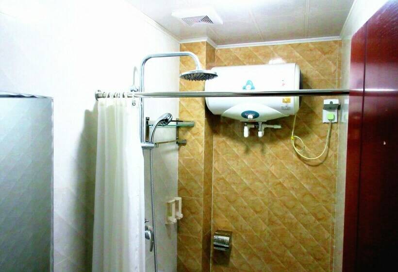 اتاق استاندارد, 25 Four Seasons Youth Hostel
