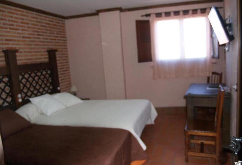 غرفة عائلية, Rural El Rocal