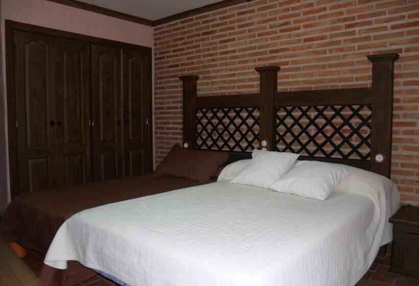 غرفة عائلية, Rural El Rocal