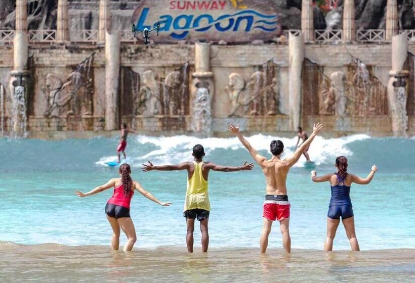 Номер Deluxe, Sunway Lagoon