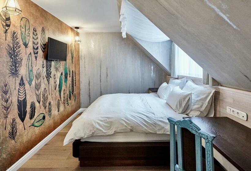Номер Deluxe, Maison Bistro &
